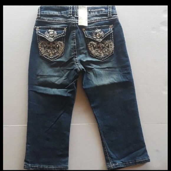 🔥 Embellished capris.. no offers!! - Picture 4 of 4